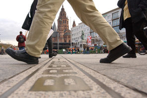 50. Breitengrad auf dem Gutenbergplatz © Landeshauptstadt Mainz