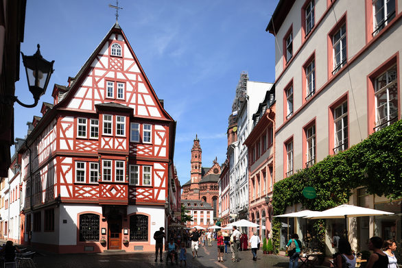 Mainz'in romantik, tarihi şehir merkezi
